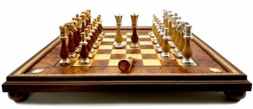 Jeu d'Échecs Grand Oriental - Échiquier en Bois de Bruyère et Bois d'Orme & Pièces en bois et laiton massif