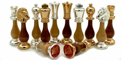 Jeu d'Échecs Grand Oriental - Échiquier en Bois de Bruyère et Bois d'Orme & Pièces en bois et laiton massif